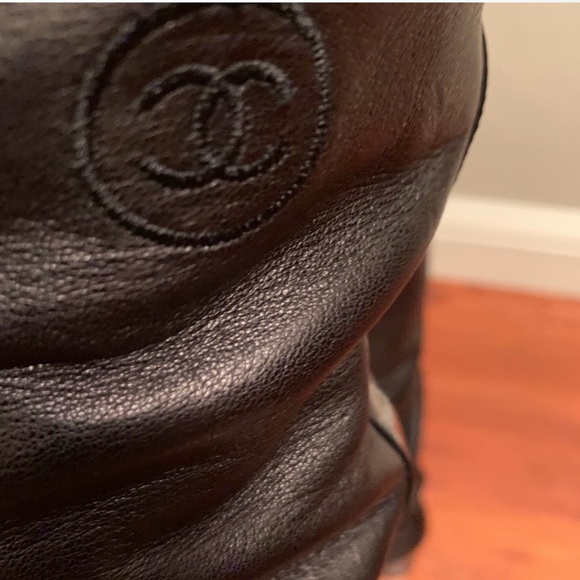 CHANEL over the knee Brown cap toe stretch leather boots - Picture 4 of 14